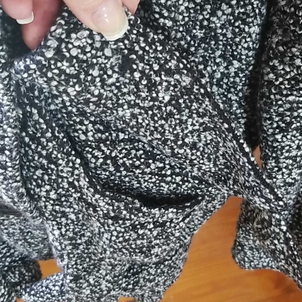Free People oversized cardigan sweater. Size medium. New with tag. - Picture 10 of 12